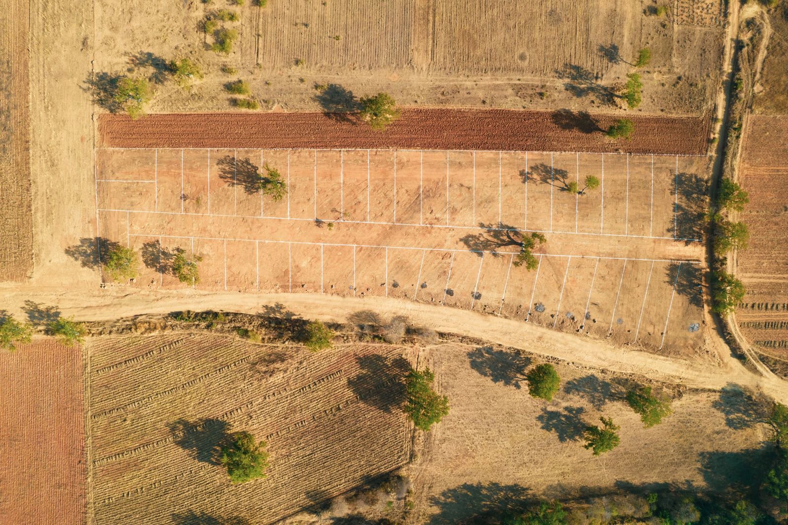 Eryaman'da Cadde Cepheli 1.200 m² Ticari İmarlı Arsa